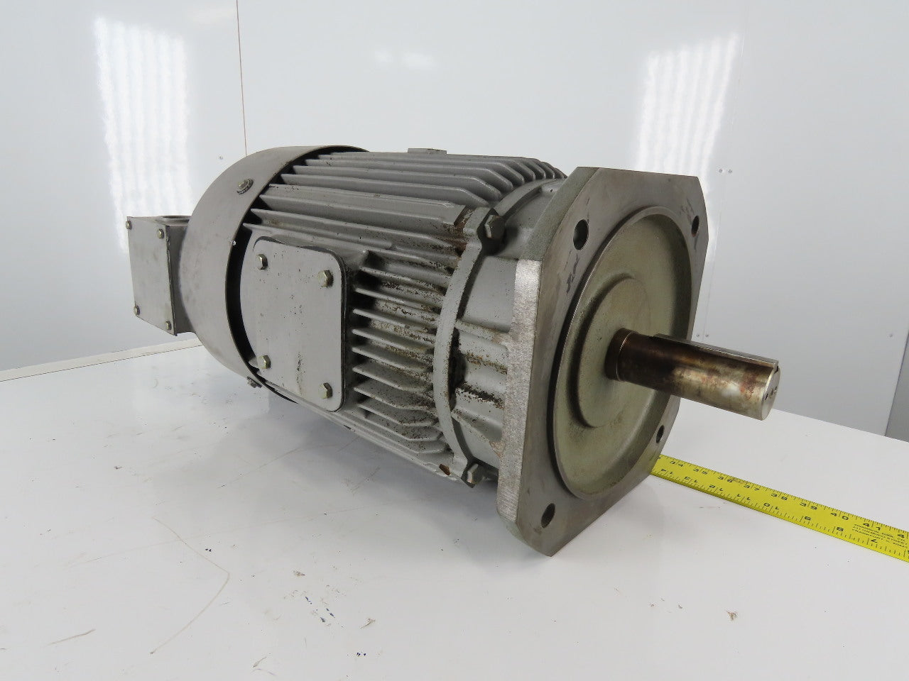 Fuji MPF2165G 11kW 200V 50/200Hz 1500/6000RPM Dual Speed Induction Motor 160M