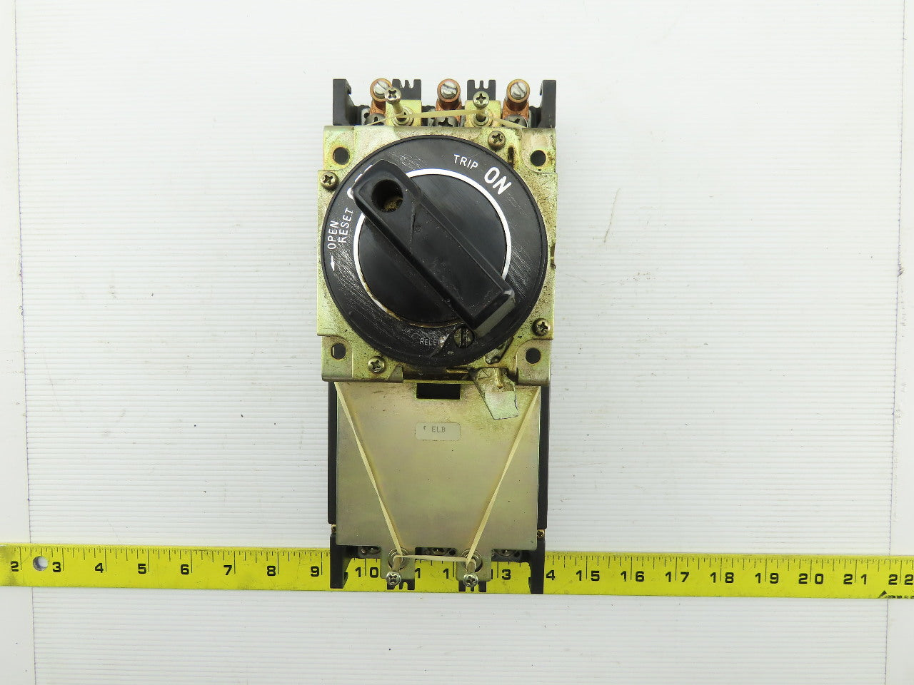Fuji EGa203A 200A 200-415V Panel Mount Main Circuit Breaker W/ Operator
