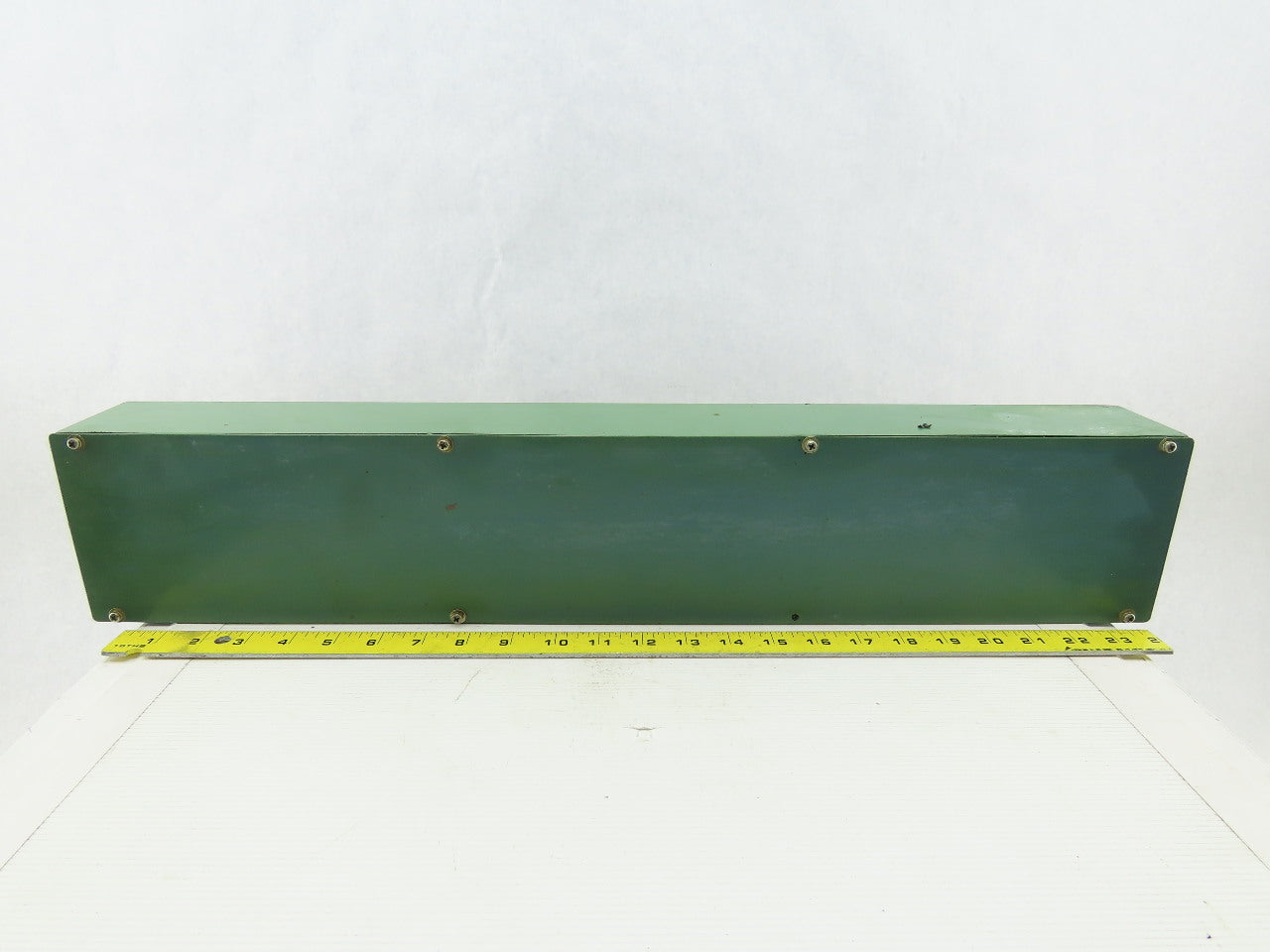 25-1/2" x 4-3/4" x 3" 18 Port Junction Electrical Hydraulic Valve Box