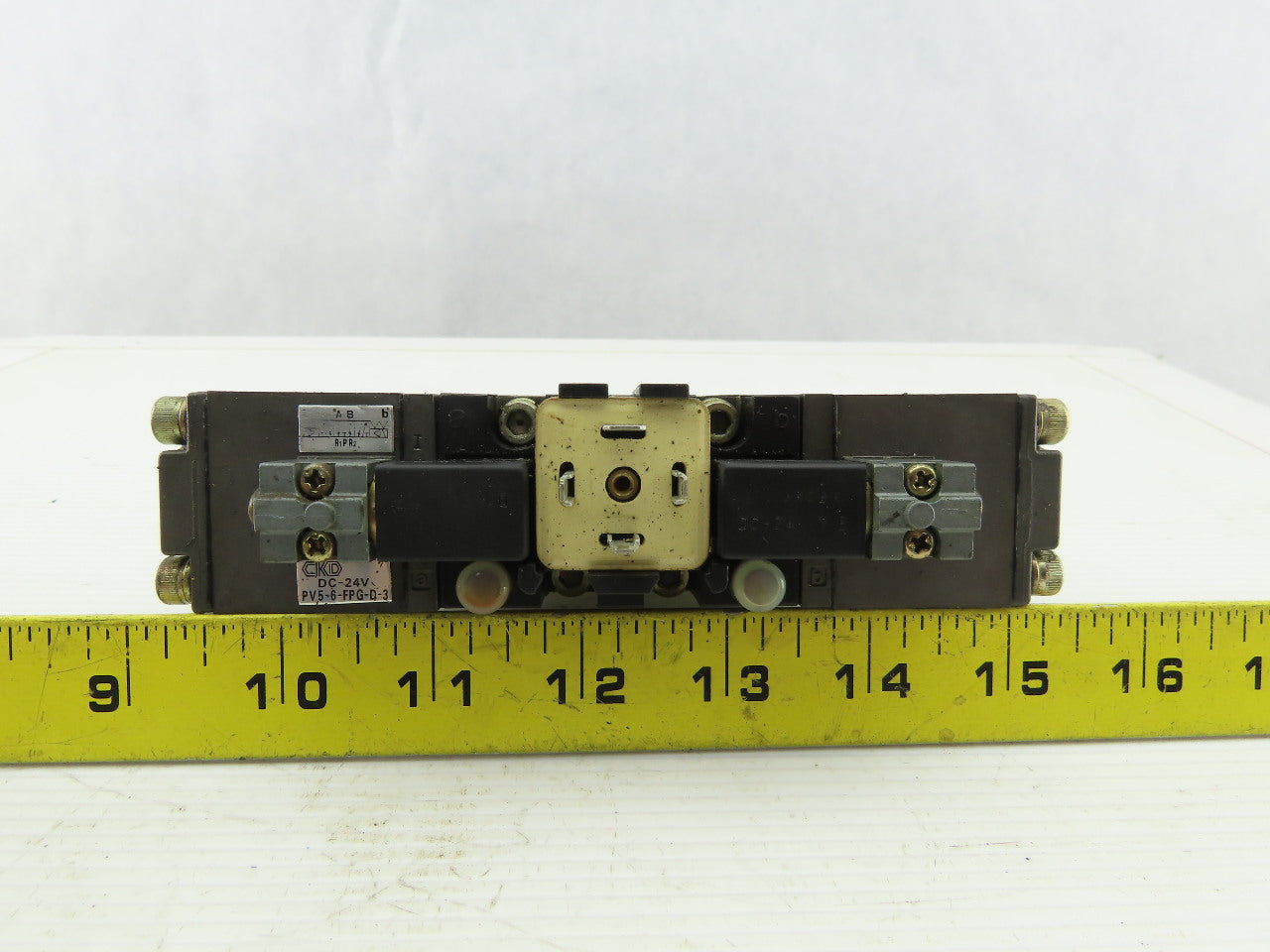 CKD PV5-6-FPG-D-3 Double Solenoid Pneumatic Directional Valve 24VDC