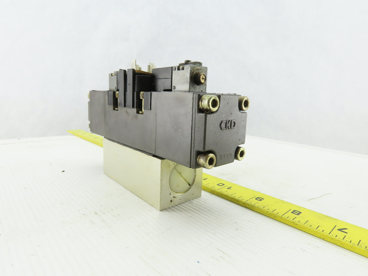 CKD PV5-6-FPG-D-3 Double Solenoid Pneumatic Directional Valve 24VDC