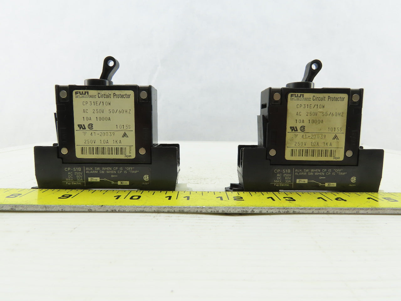 Fuji CP31E/10W 10A 250VAC 50/60Hz Circuit Breaker Lot Of 2