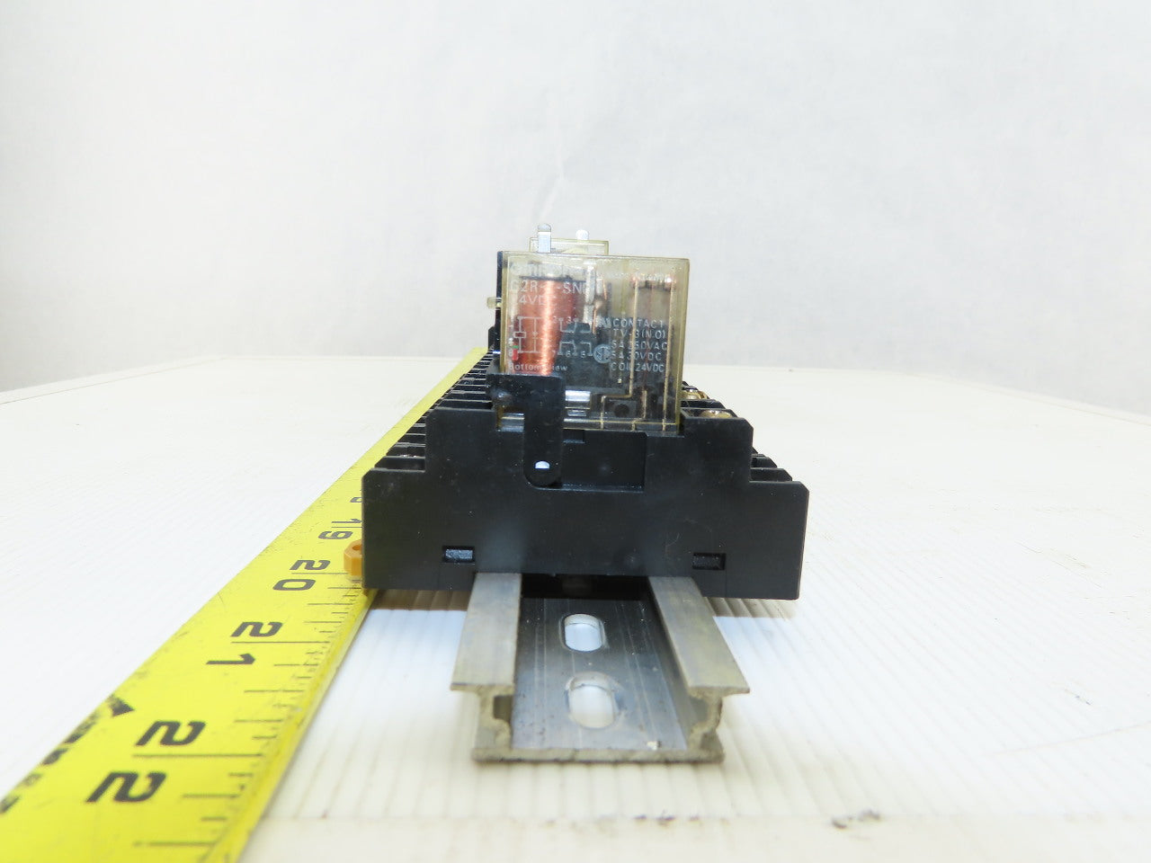 Idec BNDH 15 G2R-SND 600V Wire Terminal And Relay Block 36 Total