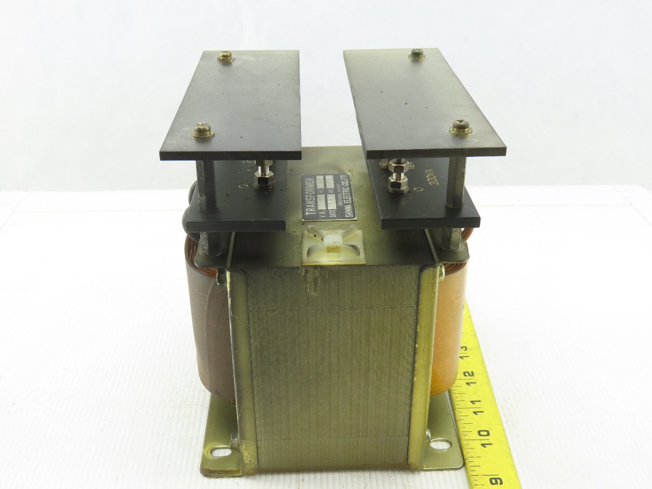 Shinwa Electric Co 43761 200/220V Hi 19/100V Lo 200/800VA Transformer