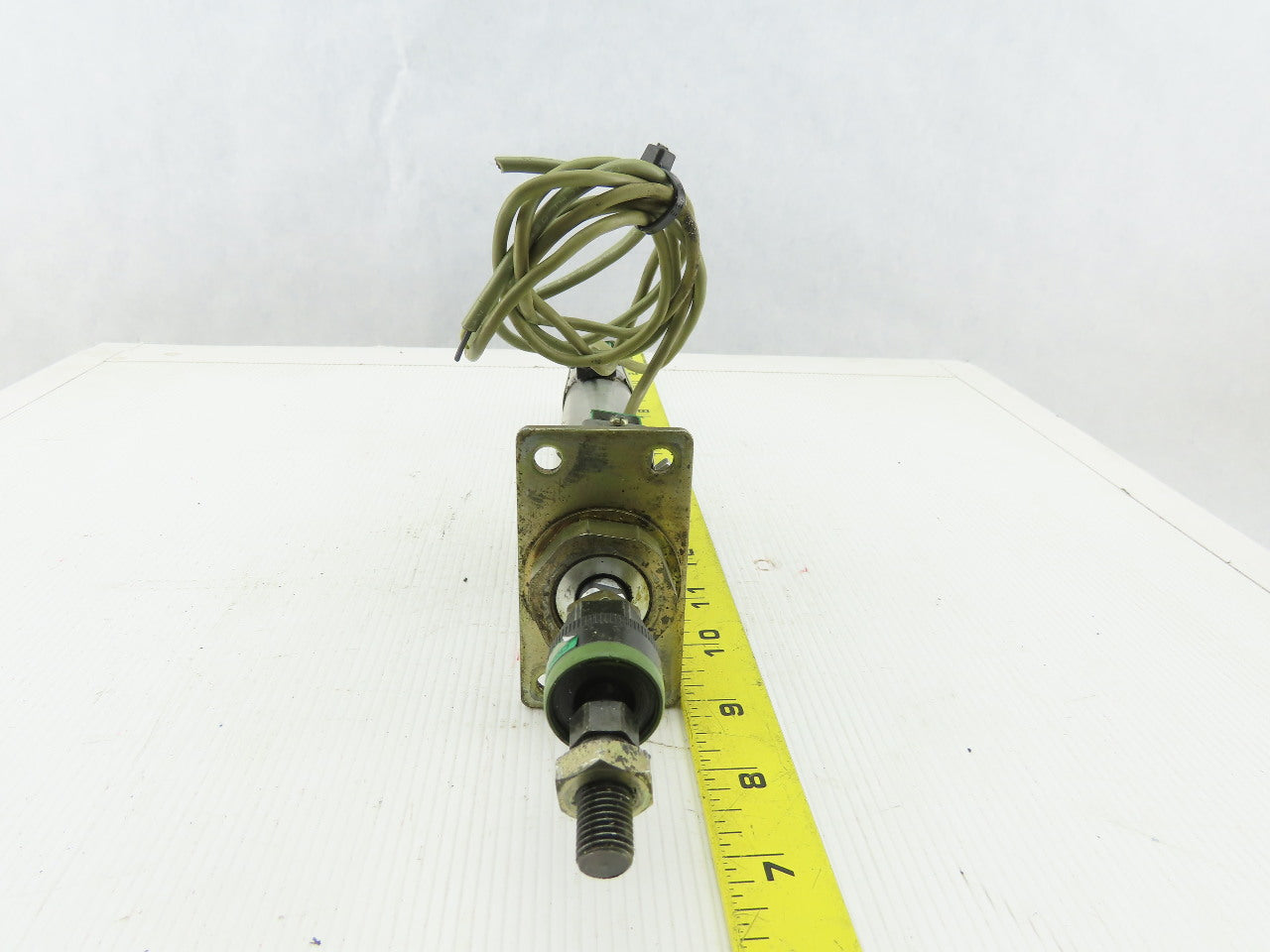 CKD CMK200 1-5/16" Bore 6" Double Acting Air Cylinder