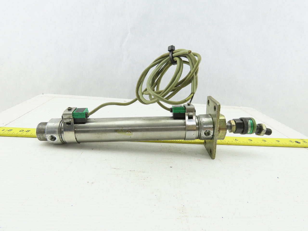 CKD CMK200 1-5/16" Bore 6" Double Acting Air Cylinder
