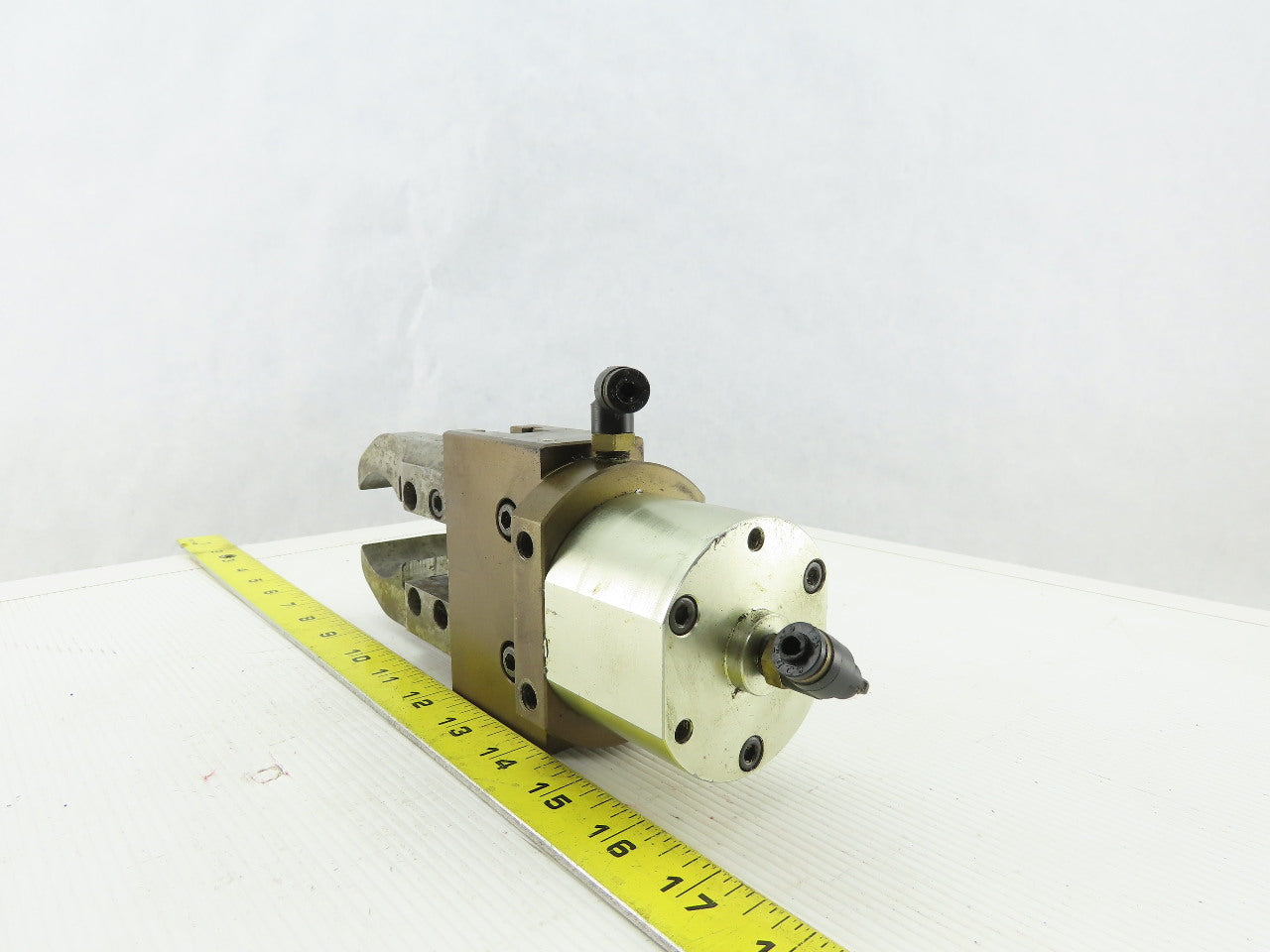 Pneumatic Gripper Pincher Tool Changer From Kitako MT4-170 CNC Lathe