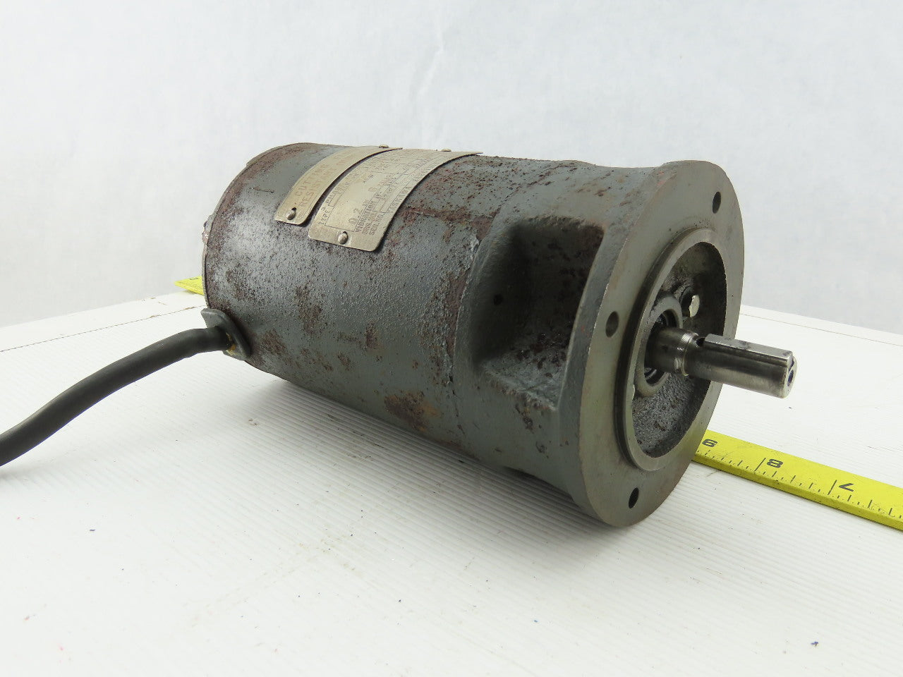 Yaskawa EELQ-5W 0.2kW 200V 50/60Hz 915/1090PRM 3Ph Electric Induction Motor