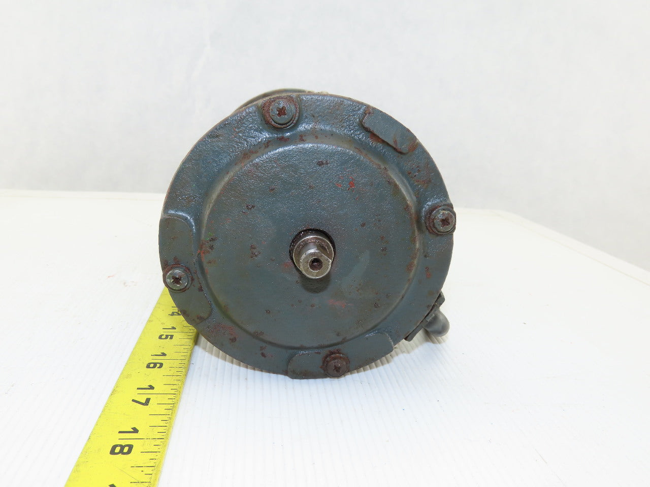 Yaskawa EELQ-5W 0.2kW 200V 50/60Hz 915/1090PRM 3Ph Electric Induction Motor
