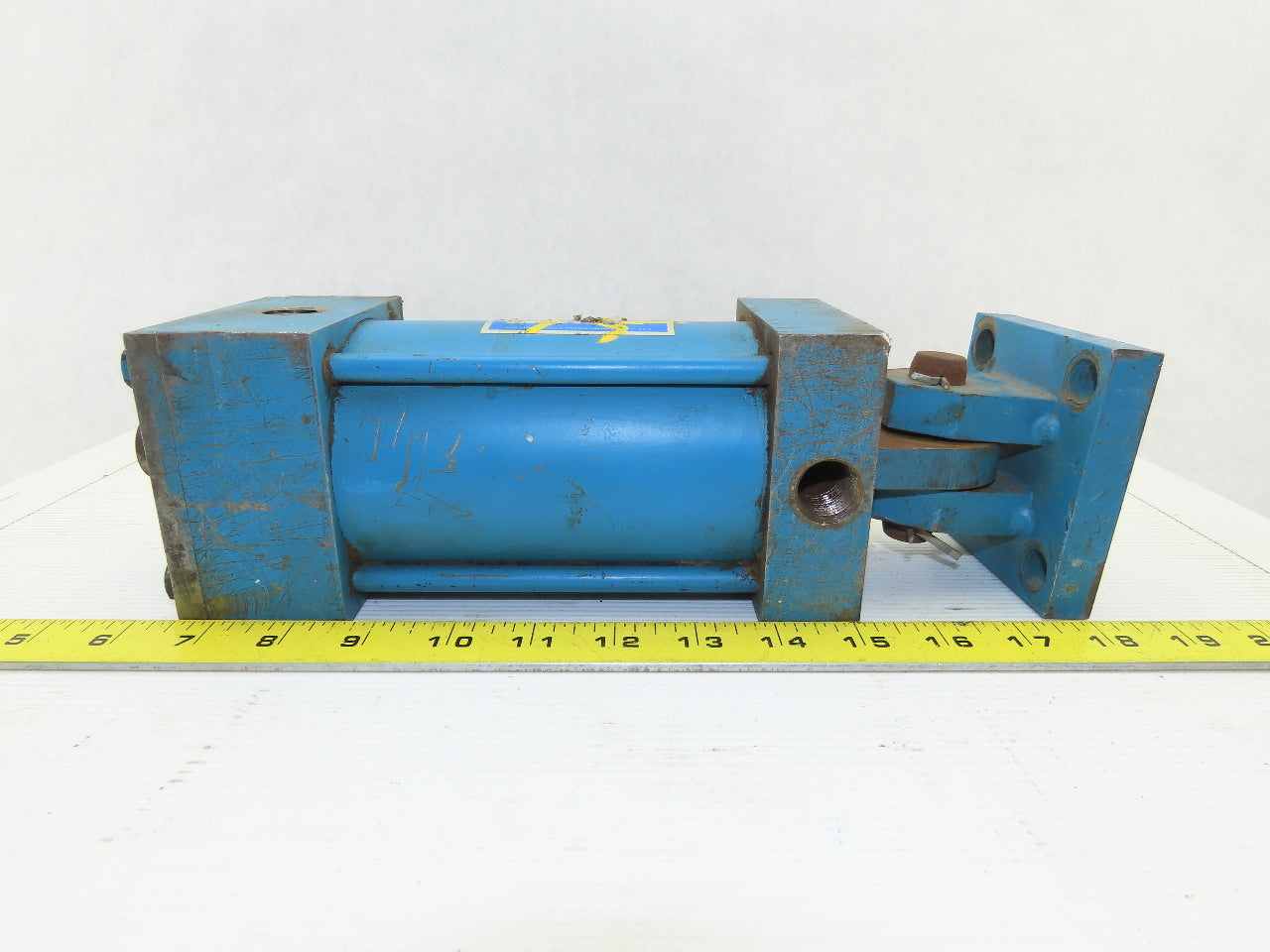 Vickers TE11GAAA1AA04000 J 975 3.25" Bore 4" Stroke Pneumatic Air Cylinder