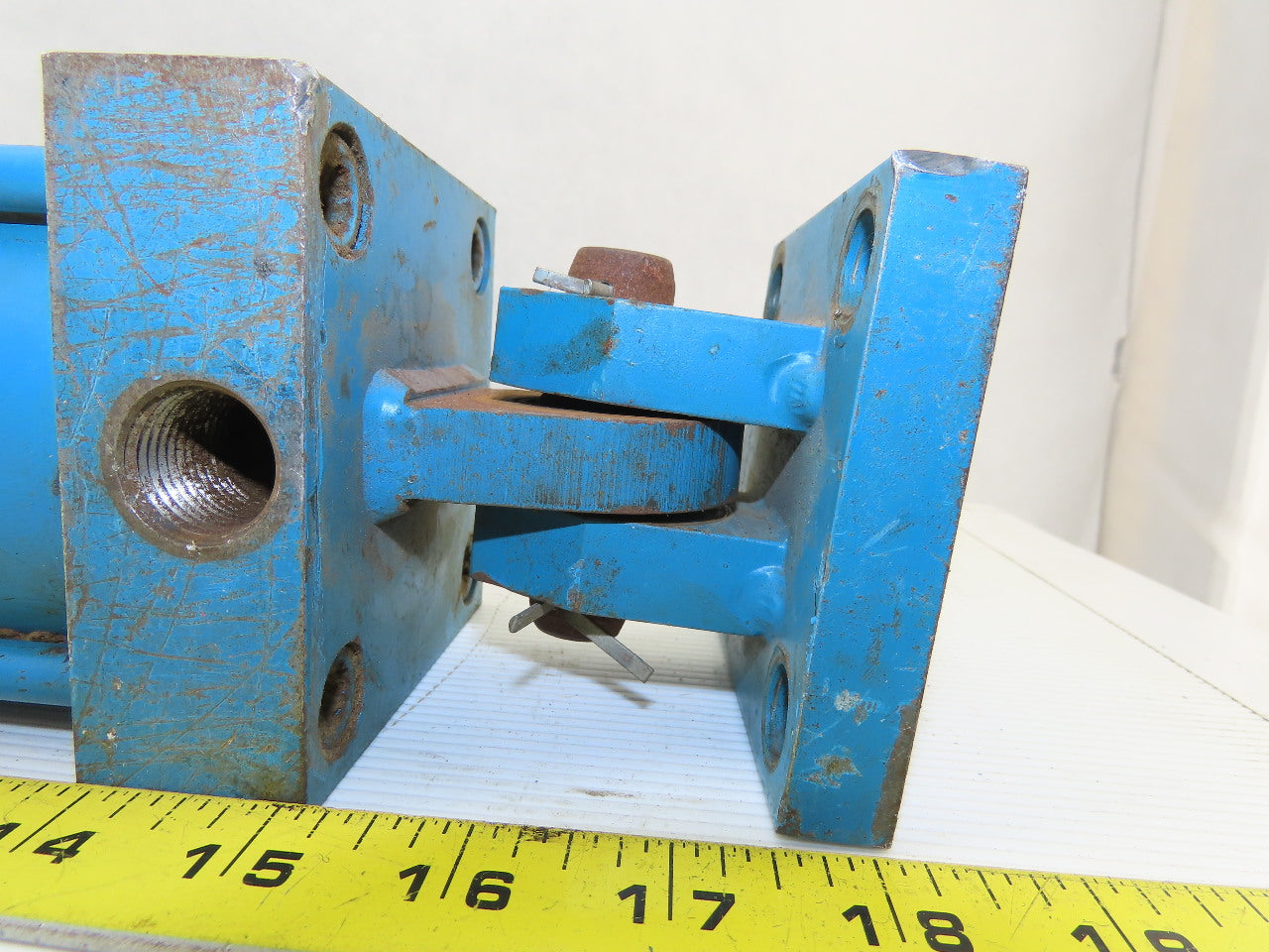 Vickers TE11GAAA1AA04000 J 975 3.25" Bore 4" Stroke Pneumatic Air Cylinder