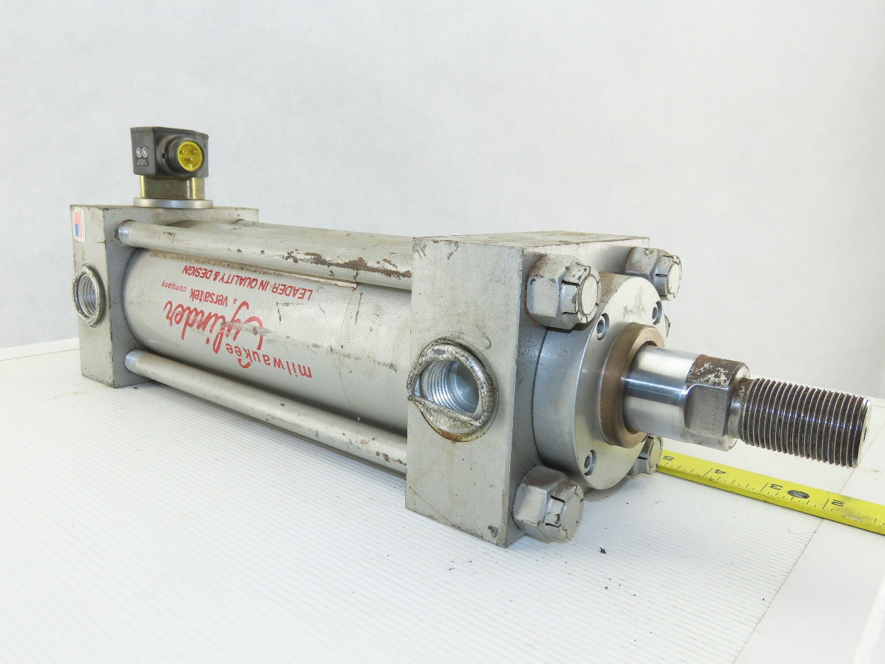 Milwaukee C-15487 3-1/4" Bore 8" Stroke 3000 Psi Hydraulic Cylinder And Probes