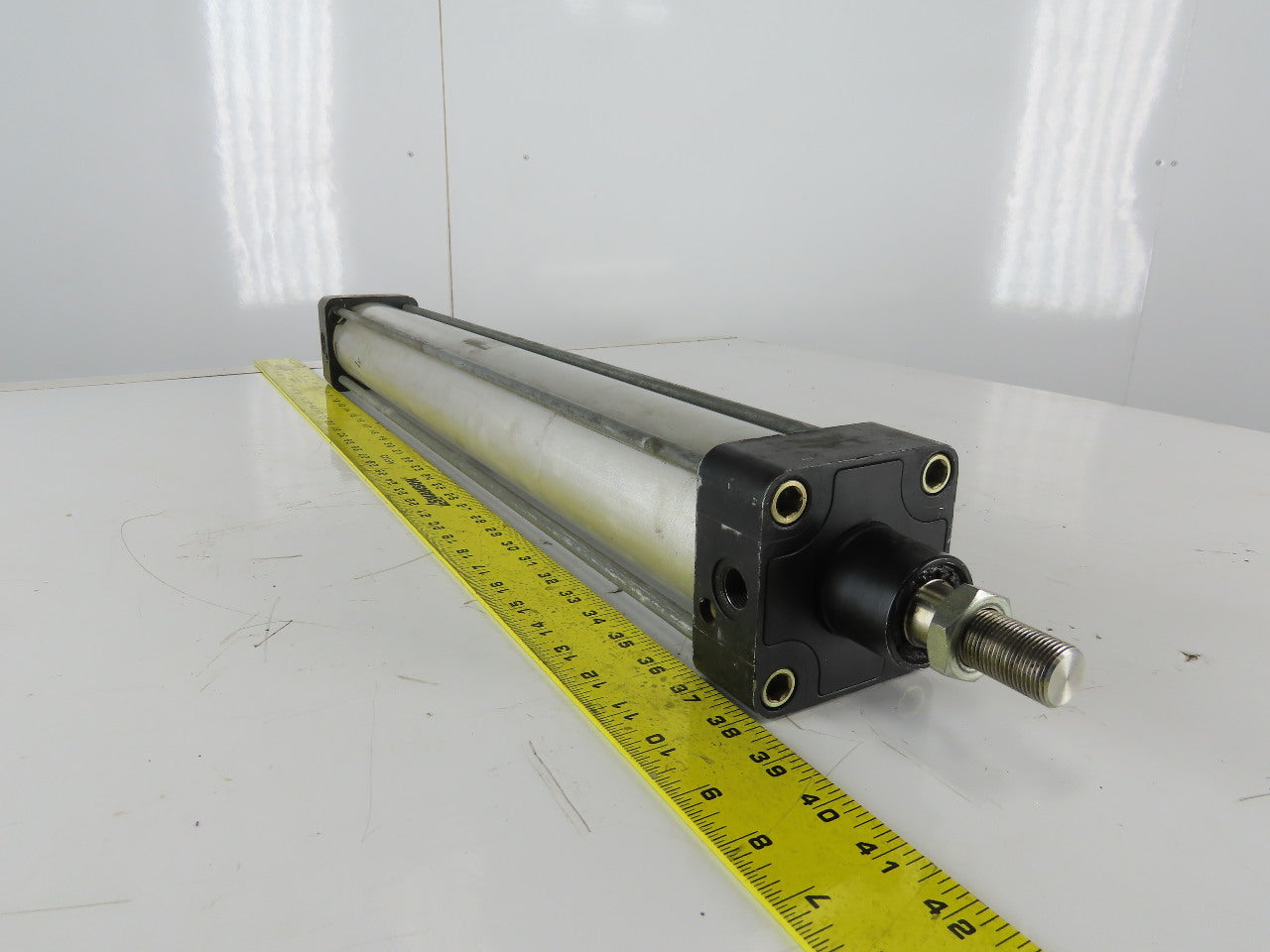 Schrader Bellows Stainless Steel Shaft 80MM Bore 635MM Stroke Pneumatic Cylinder