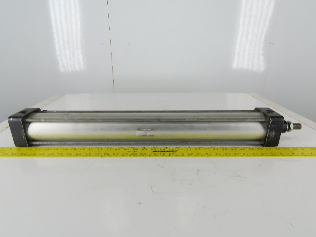 Schrader Bellows Stainless Steel Shaft 80MM Bore 635MM Stroke Pneumatic Cylinder