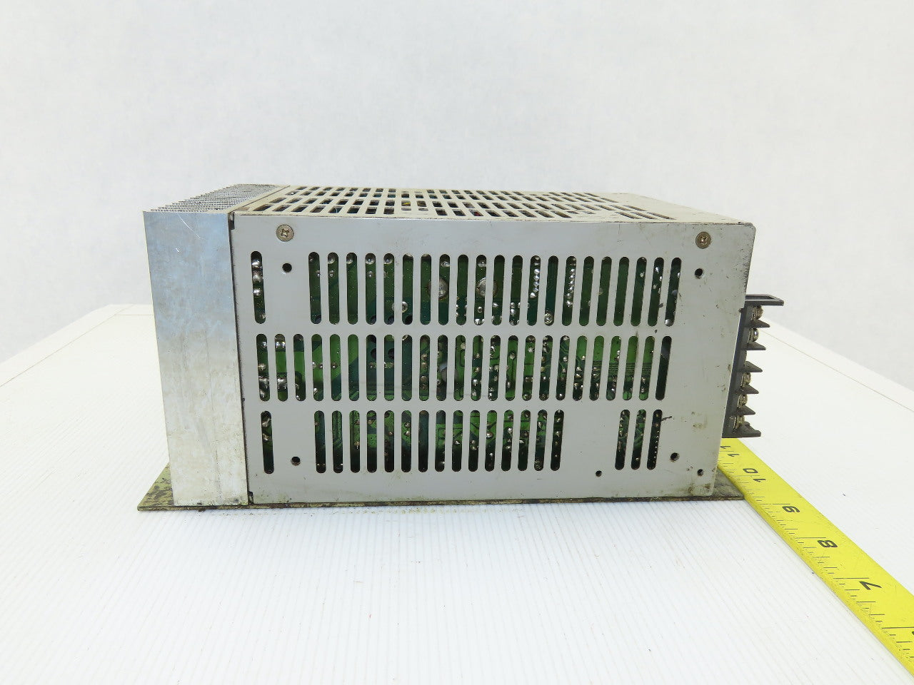 Omron S82F-3024 100-120 200-240V Input 24VDC Output Power Supply