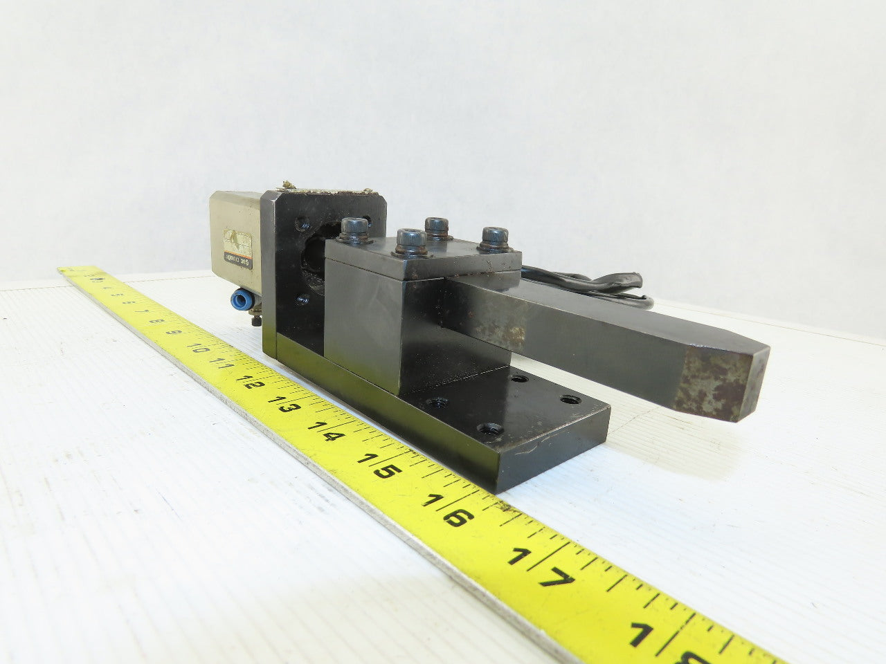 SMC CDQ2D25 Position Lock Pneumatic Cylinder Removed From Kitagawa MT4-170