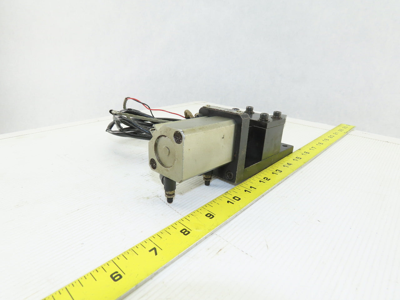 SMC Position Lock Pneumatic Cylinder Removed From Kitagawa MT4-170