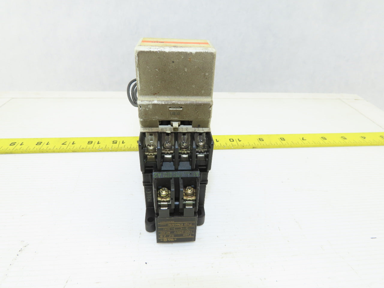Fuji SC-0 TR-0N/3 600V 5Hp Contactor 4-6 Amp Trip Overload