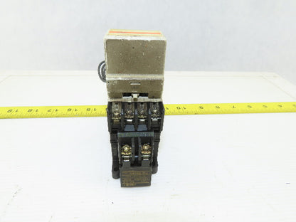 Fuji SC-0 TR-0N/3 600V 5Hp Contactor 4-6 Amp Trip Overload