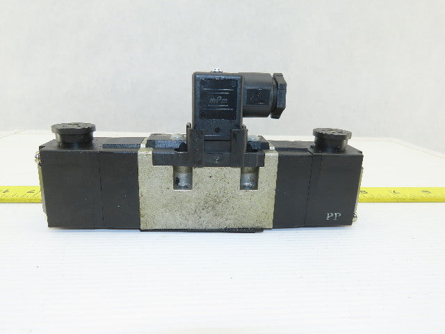 SMC VS7-6-FHG-D-1Z 4/3 Position Closed Center Pneumatic Solenoid Valve 100V Coil