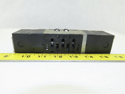 SMC VS7-6-FHG-D-1Z 4/3 Position Closed Center Pneumatic Solenoid Valve 100V Coil