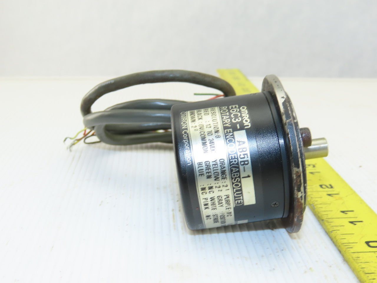 Omron E6C3-AB5B-1 12-24 VDC Absolute Rotary Encoder