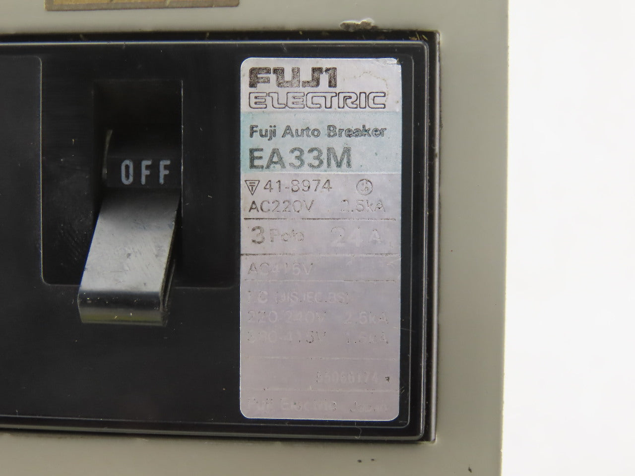 Fuji NRAB 111X EA33M 24A Circuit Breaker Main 5-15A Secondary Breaker Panel