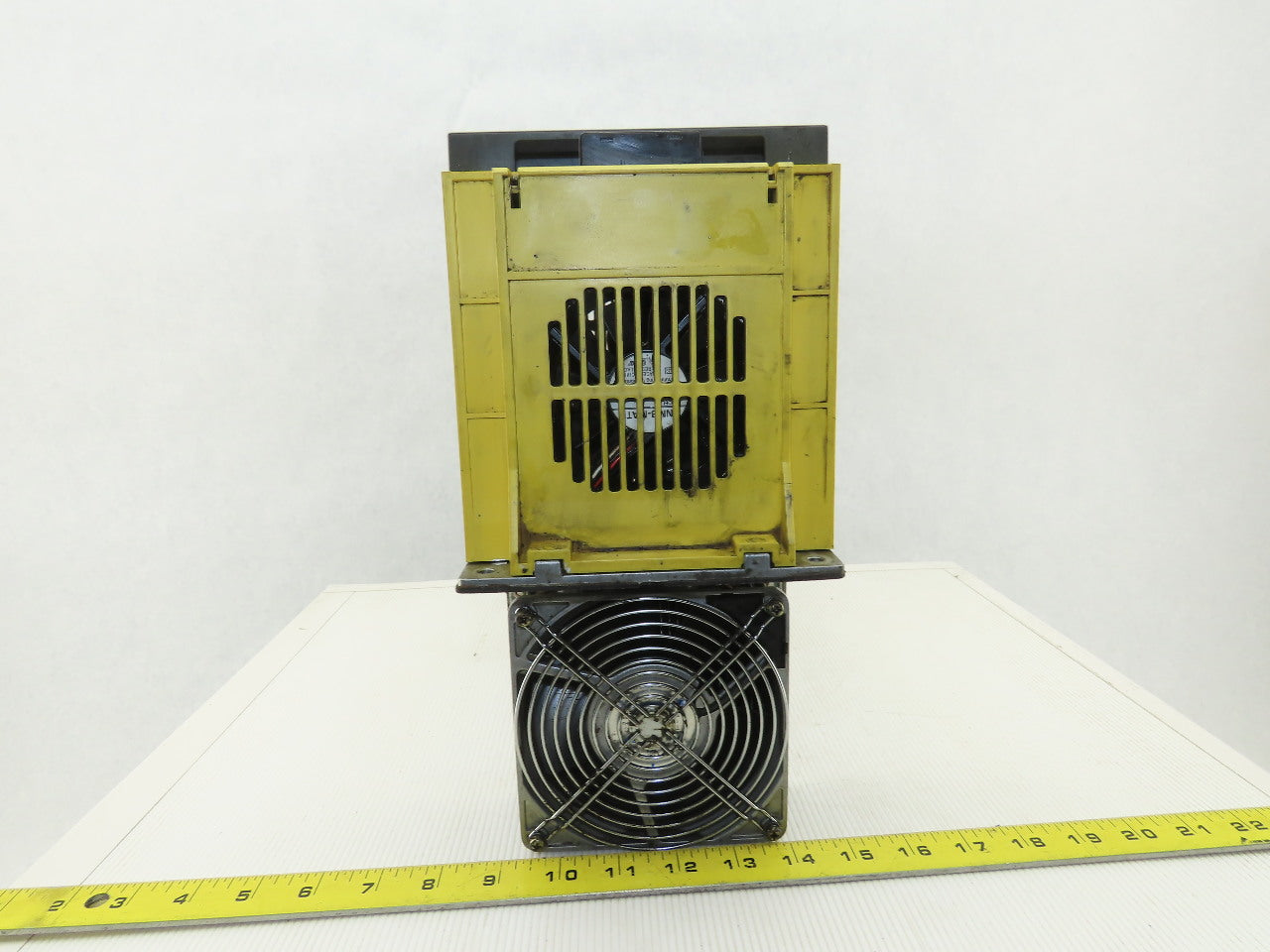 Fanuc A20B-1006-0472/02A Servo Circuit Board Heat Sink Needs Repaired Parts
