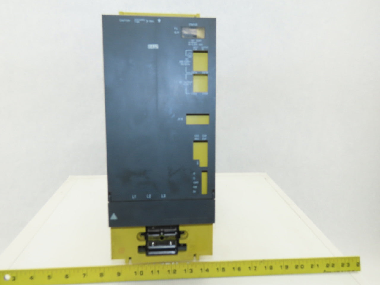 Fanuc A20B-1006-0472/02A Servo Circuit Board Heat Sink Needs Repaired Parts