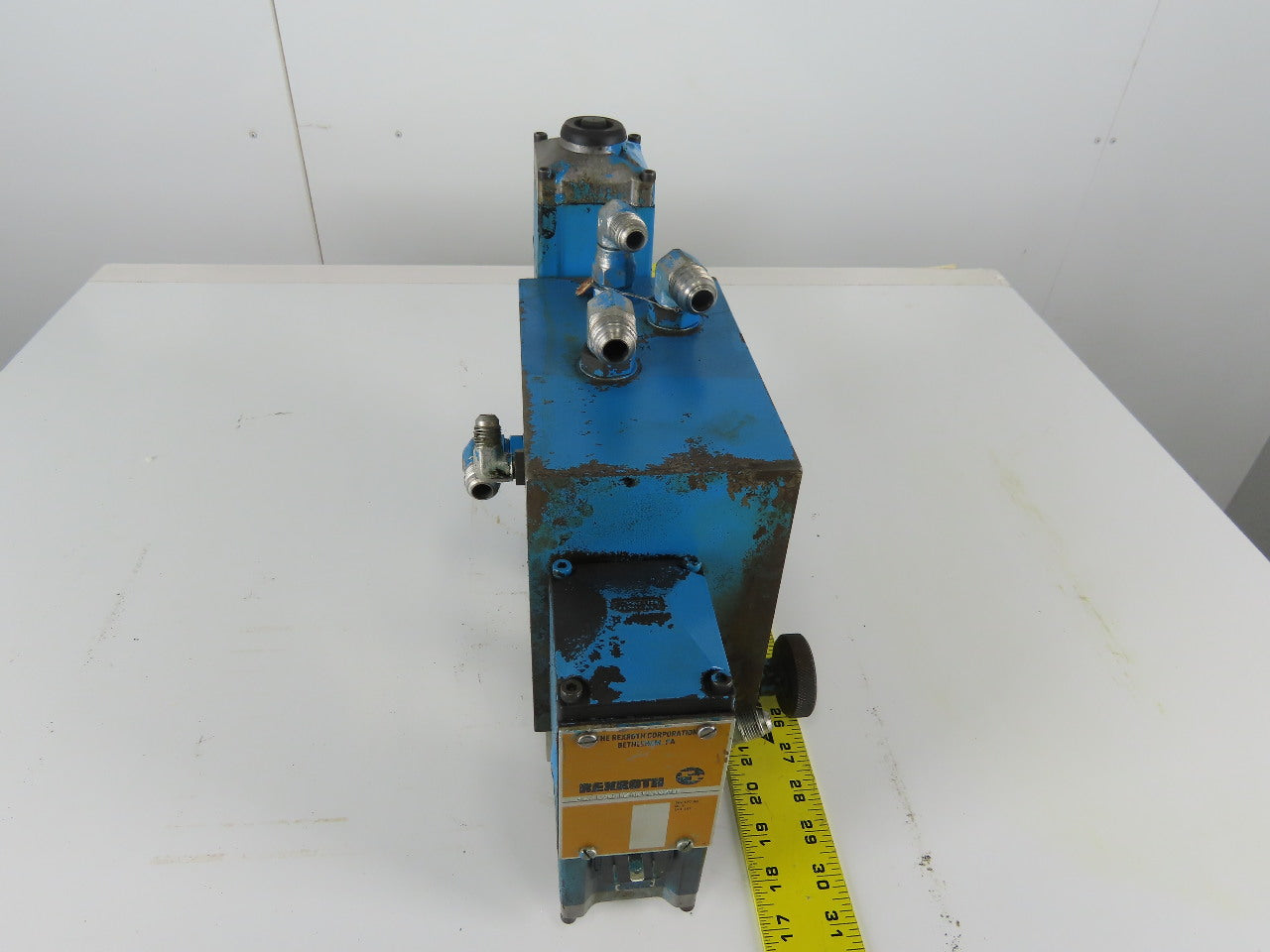 Rexroth 4WE10C21/0FAW110NZ4V Regulated Hydraulic Valve Manifold Block Ass'y 110V
