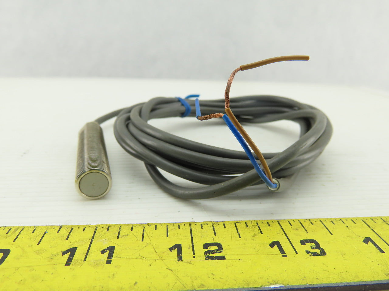 Omron E2E2-X2Y1 24-240V Inductive Proximity Sensor