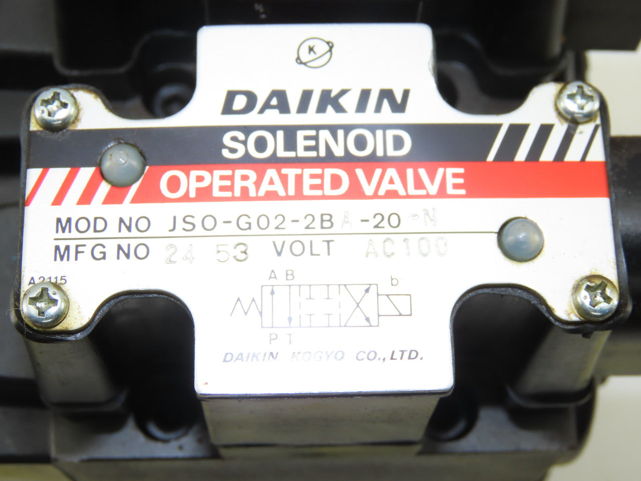 Daikin JSO-G02-2BA-20-N 4/3 Way Solenoid Operated Valve Check Manifold Bank