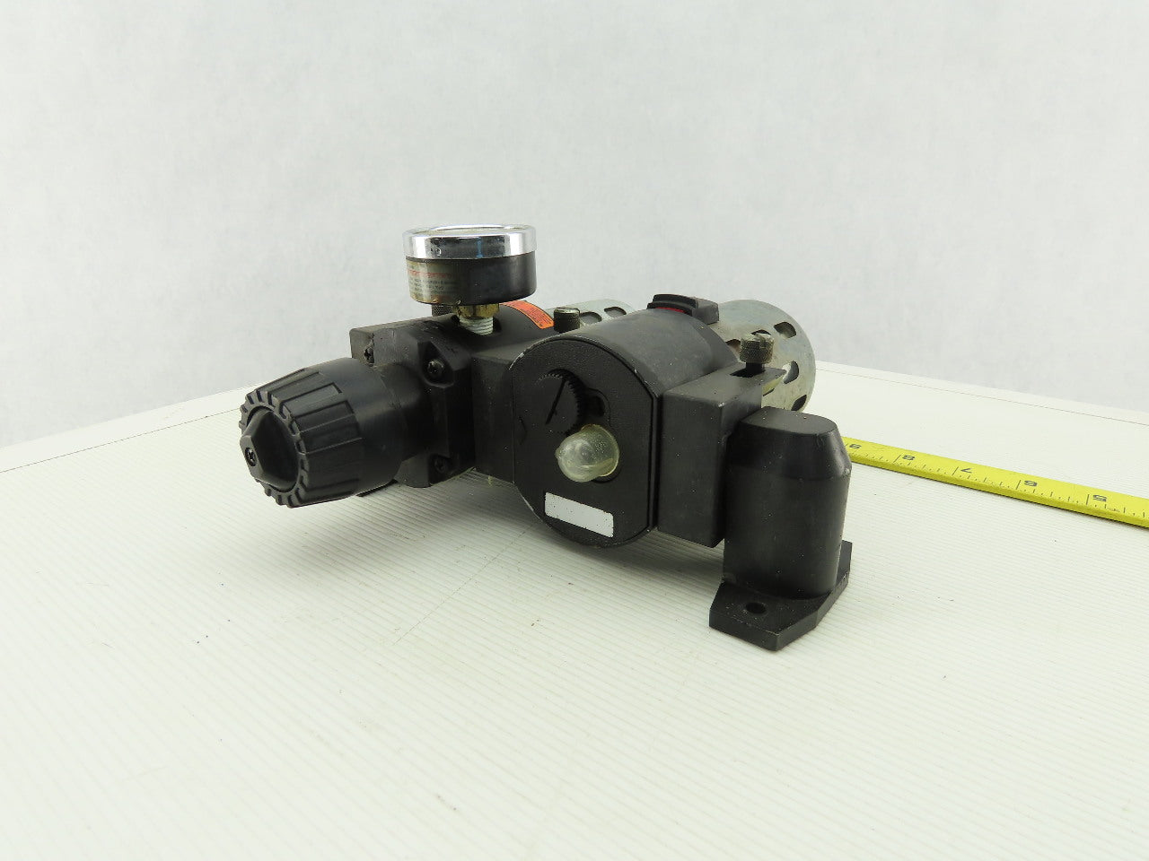 Wilkerson CB6-03-00 Inline Air Filter Lubricator Regulator FRL 0-125 PSI