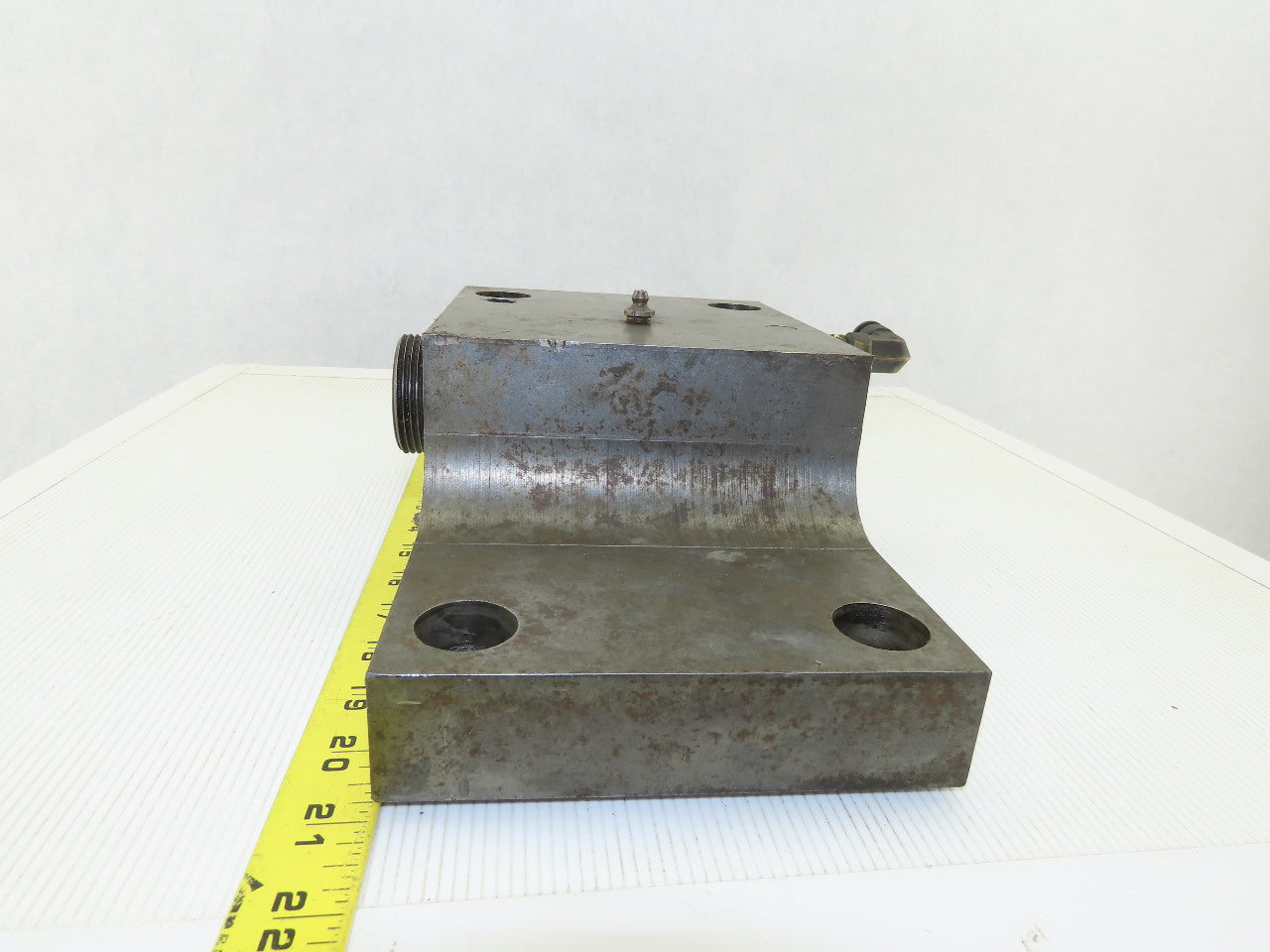 Kennametal D-185460-R01 Hybrid Turret Tool Holder Block Right Hand W/ Tooling