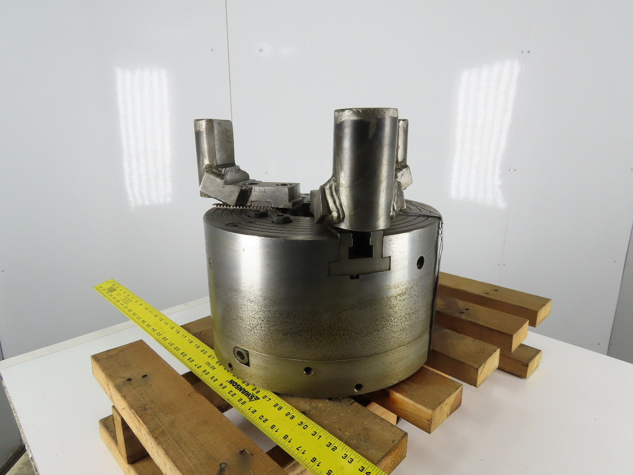 16" Lathe Power Chuck 3 Jaw Serrated 1.5mmx60 Thru Hole 3000RPM 550 PSI