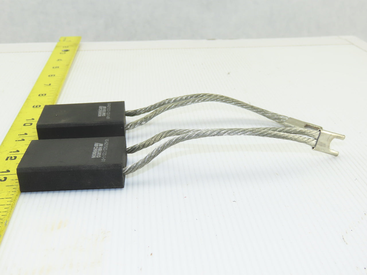Helwig 10-621522-122-1-01 1-1/2" x 2-1/4" x 5/8" Carbon Brush Set of 2