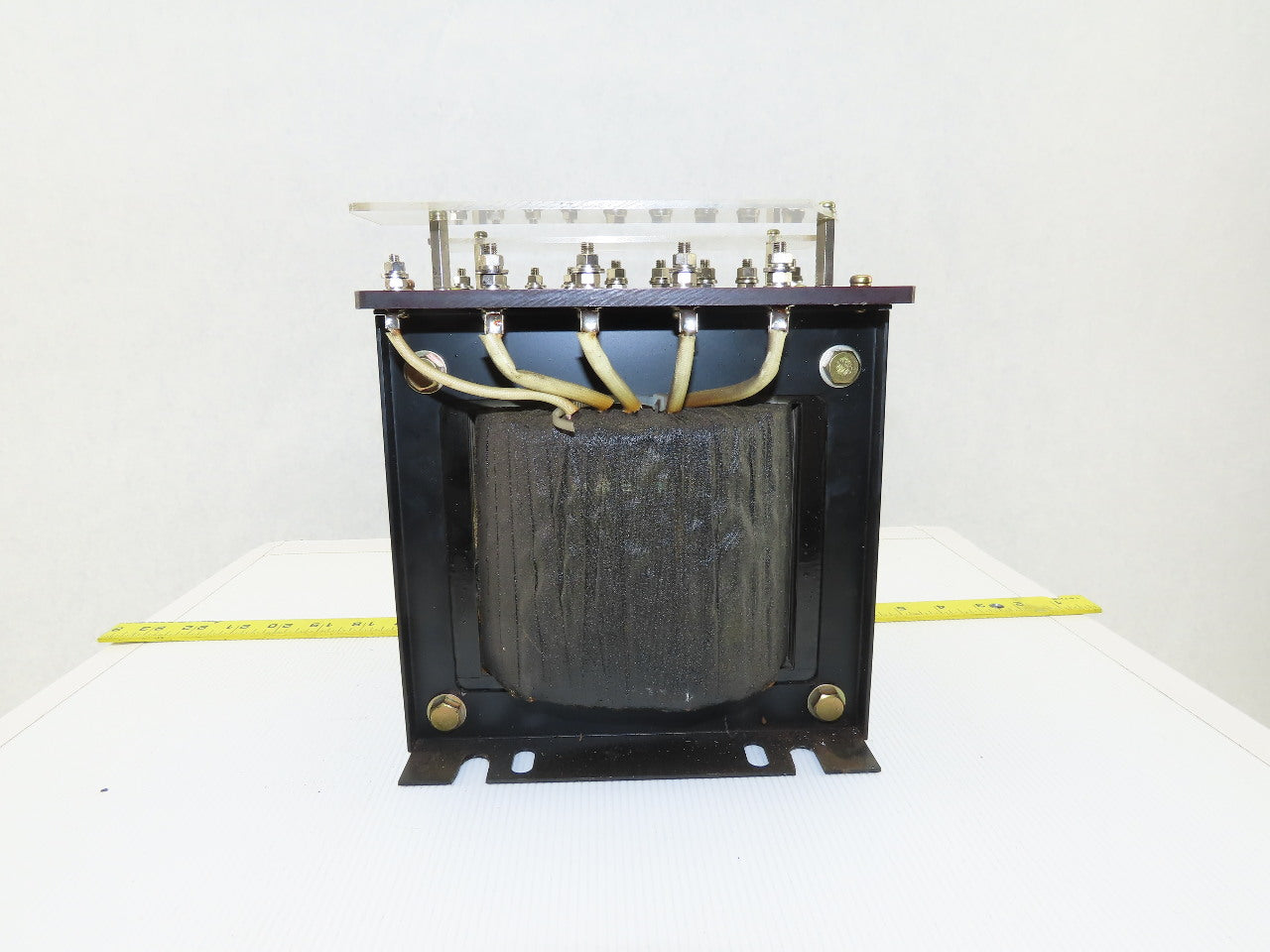 Daiwa Dengyo TF-2000 220V Primary 110V Secondary 2kVa 1Ph 50/60Hz Transformer