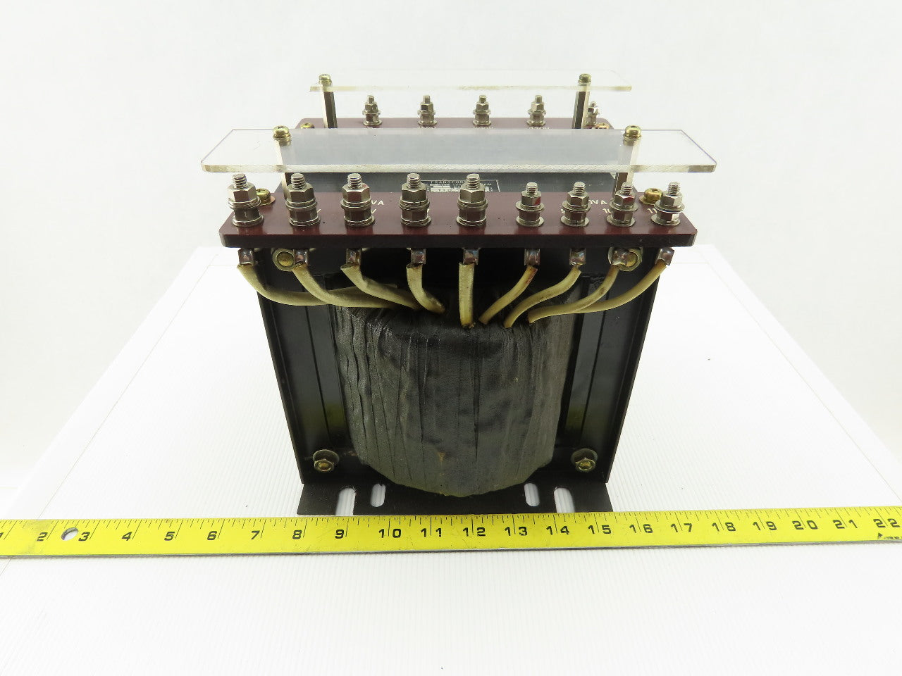 Daiwa Dengyo TF-2000 220V Primary 110V Secondary 2kVa 1Ph 50/60Hz Transformer