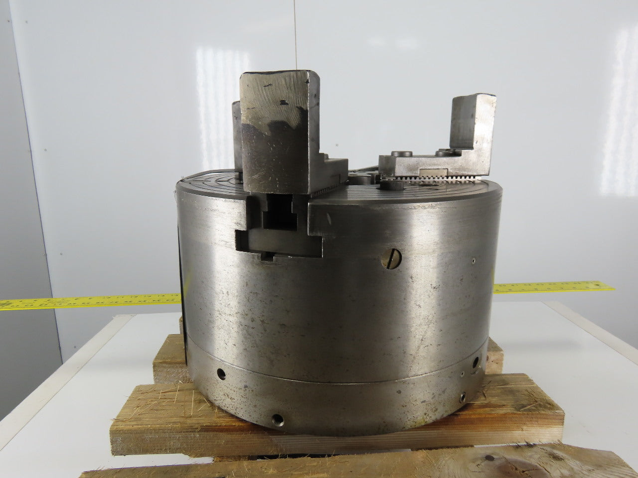16" Lathe Power Chuck 3 Jaw Serrated 1.5mmx60 Thru Hole 3000RPM 550 PSI