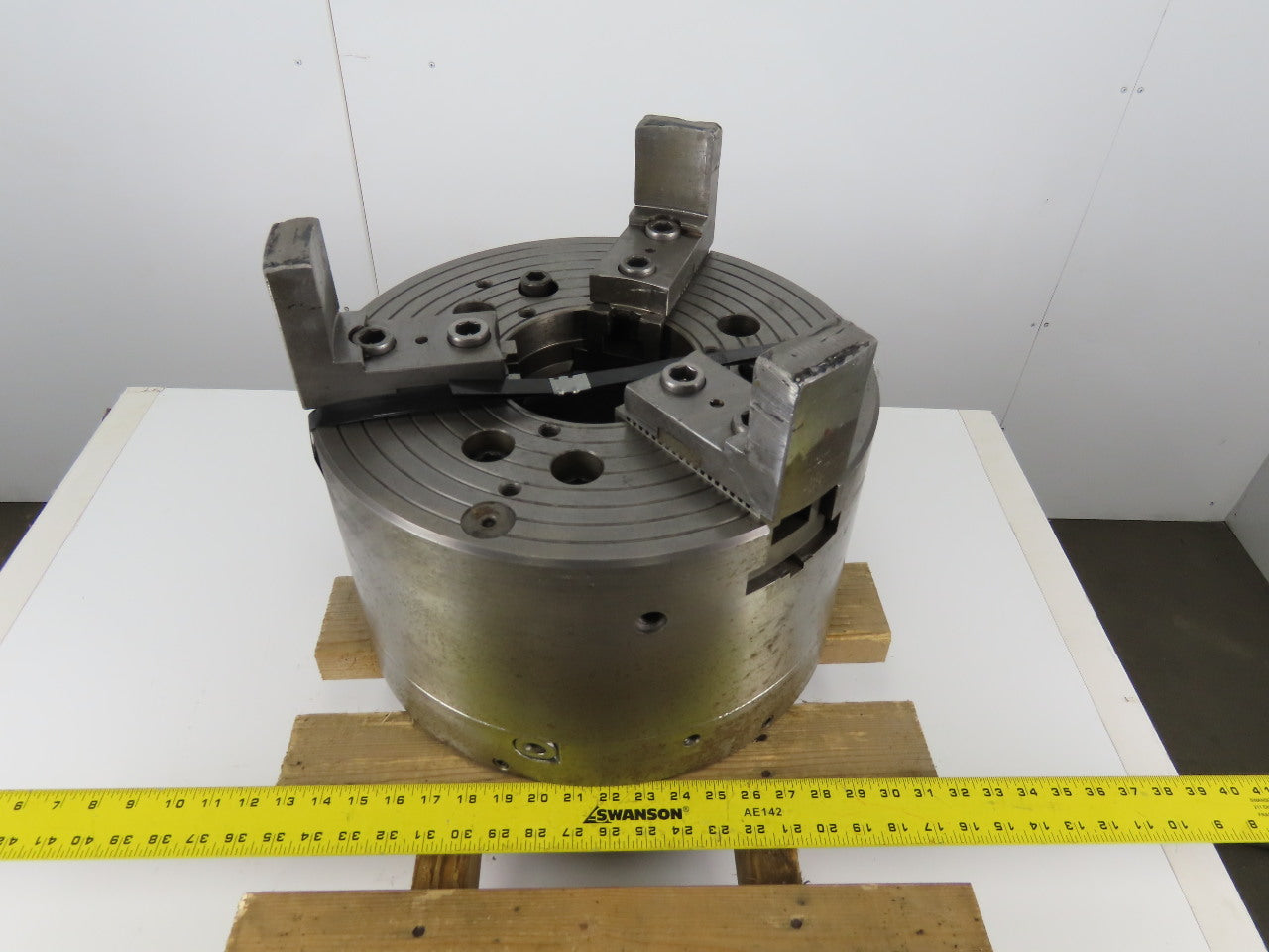 16" Lathe Power Chuck 3 Jaw Serrated 1.5mmx60 Thru Hole 3000RPM 550 PSI