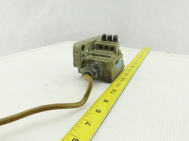 Honeywell LDV-5312DT 10A 125/250V 3 Way Plunger Roller Microswitch
