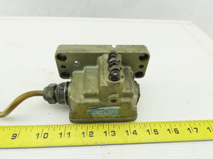 Honeywell LDV-5312DT 10A 125/250V 3 Way Plunger Roller Microswitch