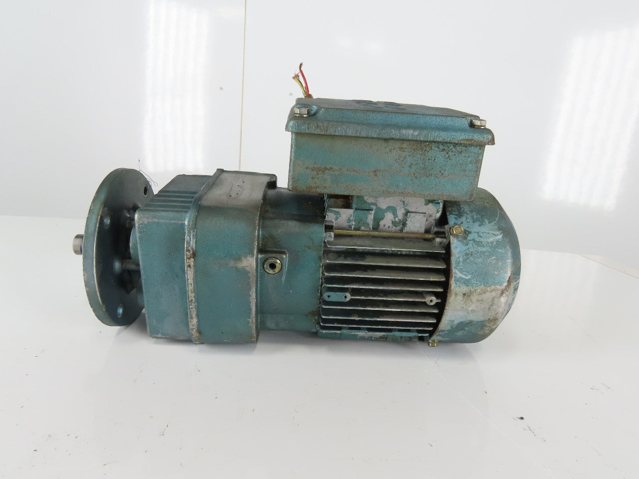 Sew Eurodrive DFT71K4 47.77:1 Ratio 36RPM Output .25Hp 3Ph 208/360Y Gear Motor