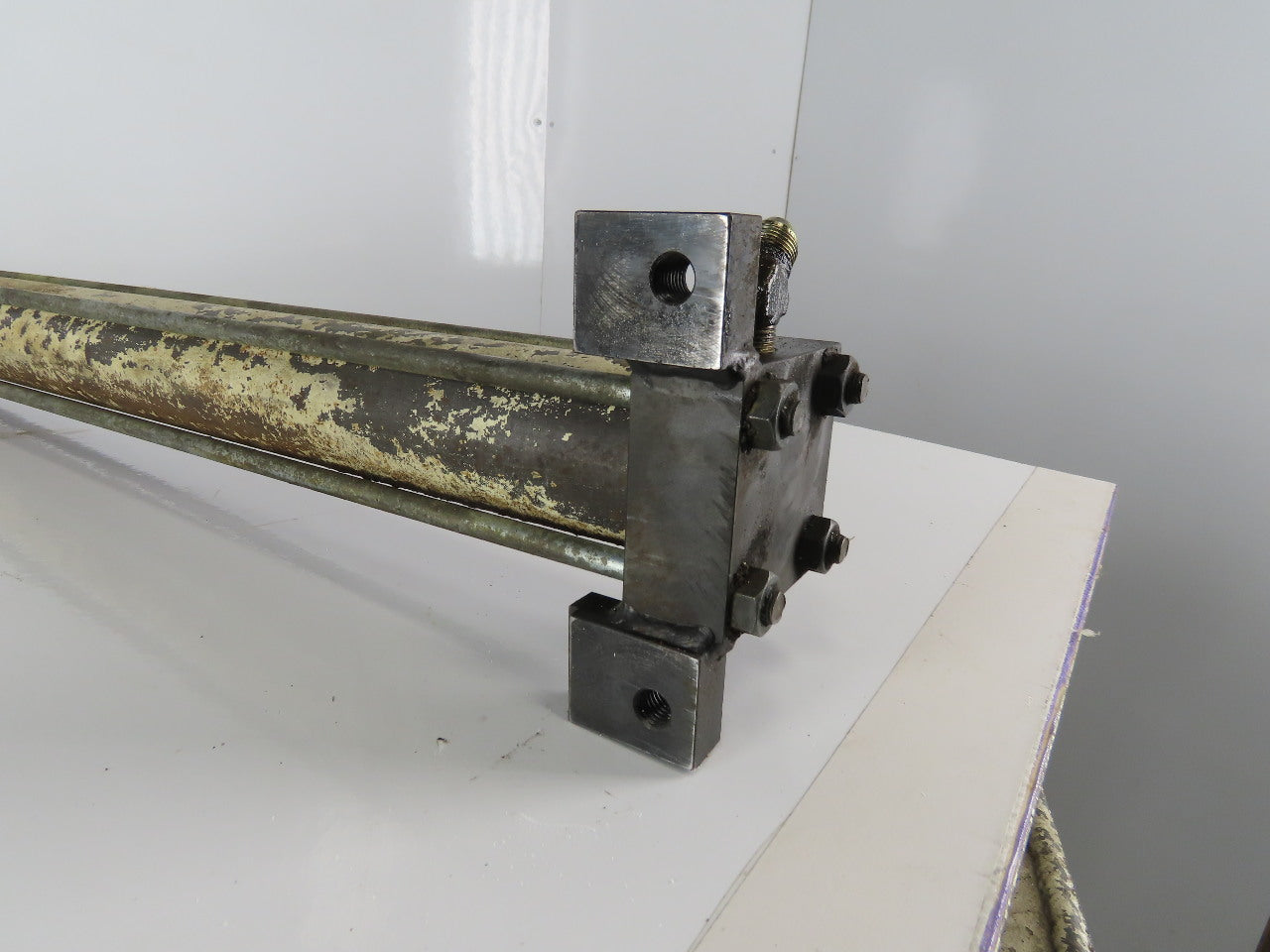 Tacto 60mm Bore 815mm Stroke Double Acting Hydraulic Cylinder