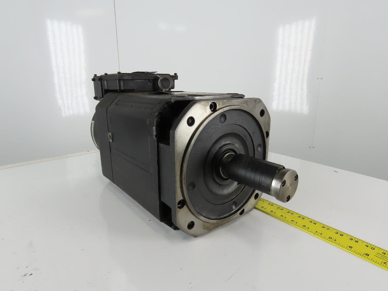 Fanuc A06B-1008-B100 Model 8 7.5/11kW 200V 3Ph AC Servo Motor