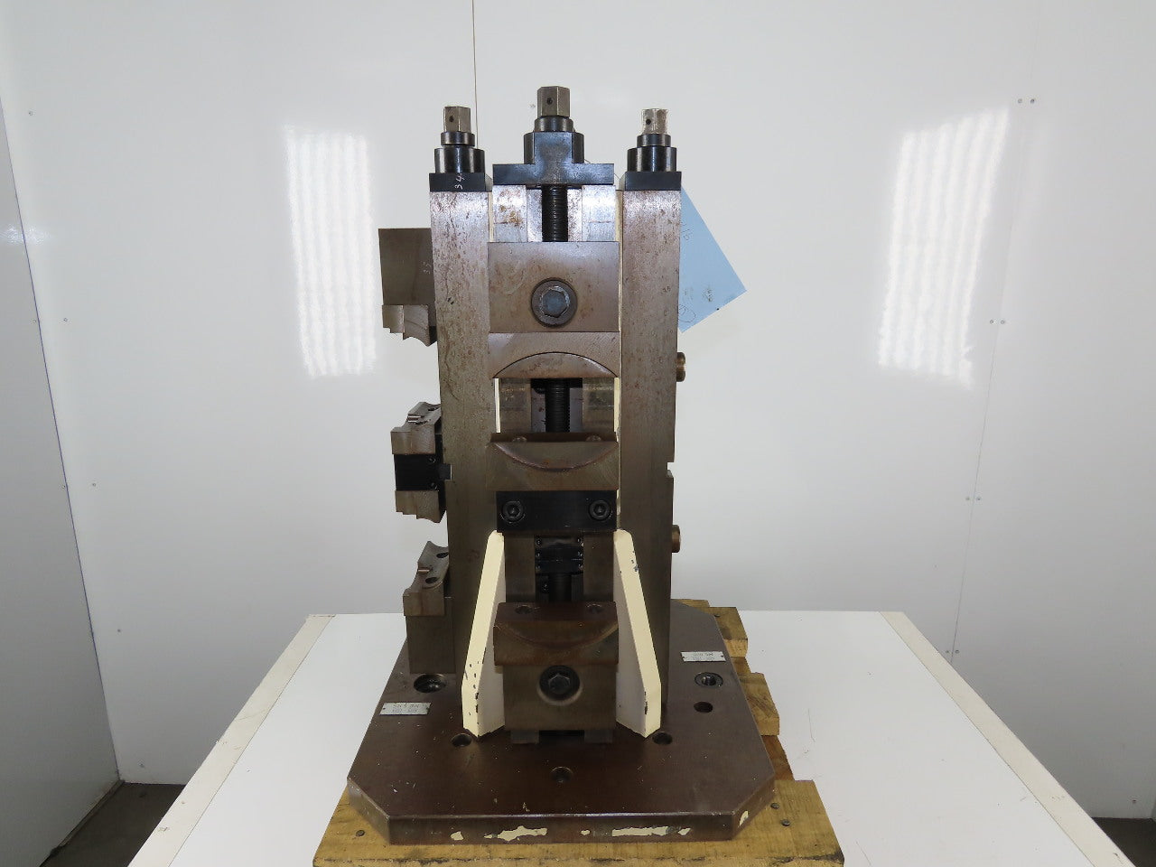 S+B B 15304 15-3/4" Square Base 4 Sided Workholding Tombstone Machining Column