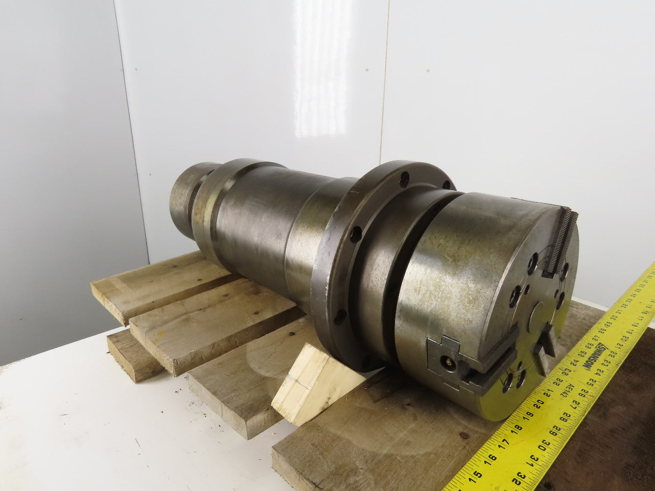 Kitagawa N-08 8" Lathe Chuck 3 Jaw W/ Spindle Mounting Flange Hitachi Seiki VK65