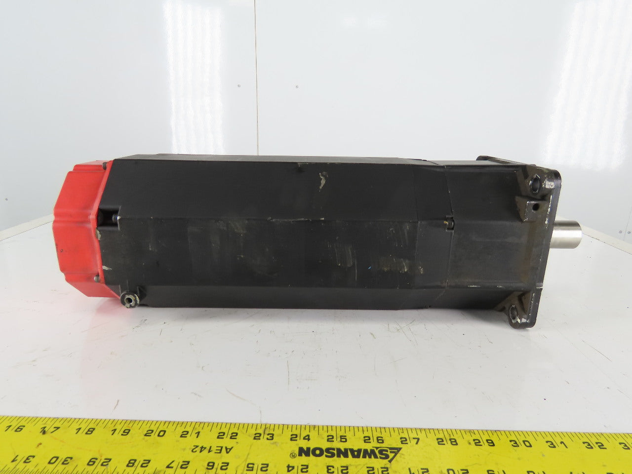 Fanuc A06B-0590-B206 Model 30S AC Servo Motor 156V 3Ph 1200RPM W/ Brake Encoder