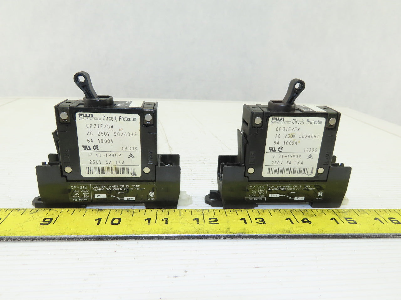 Fuji CP31W/5W 5 Amp Breaker 250V 50/60Hz Lot Of 2