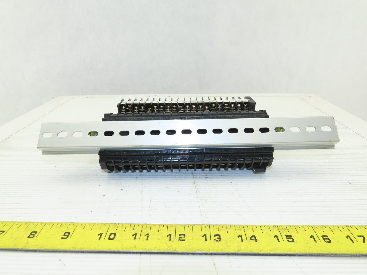 Kasuga TT10S 600V 2 Stage Step Wire Terminal Block On Rail Lot Of 40